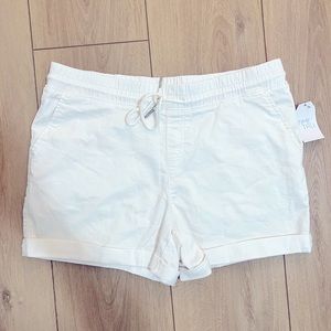 Time and Tru white shorts - Large